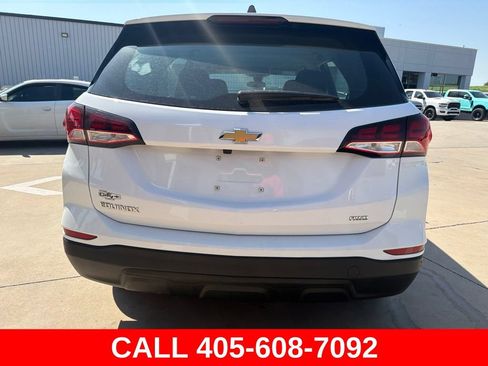 Used 2023 Chevrolet Equinox LS w/ Driver Confidence II Package AWD/4WD image 4