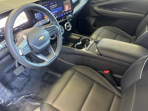 Used 2024 Chevrolet Blazer EV LT AWD/4WD image 11
