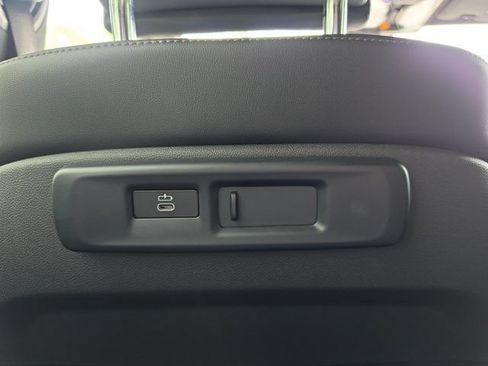 Used 2023 BMW X5 xDrive40i w/ M Sport Package AWD/4WD image 22