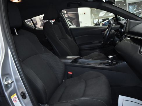 Used 2018 Toyota C-HR XLE image 26