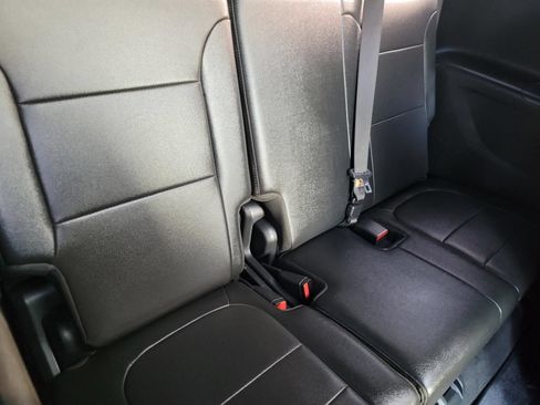 Used 2023 Chevrolet Traverse Premier w/ Redline Edition FWD image 15