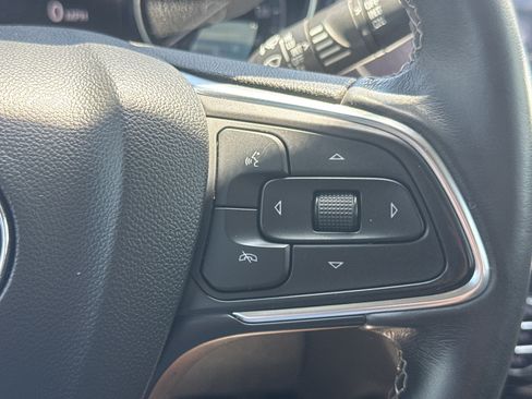 Used 2022 Buick Encore GX Select FWD image 17