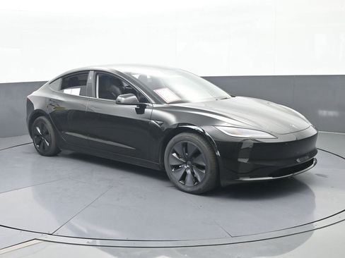 Used 2025 Tesla Model 3 Long Range AWD/4WD image 8