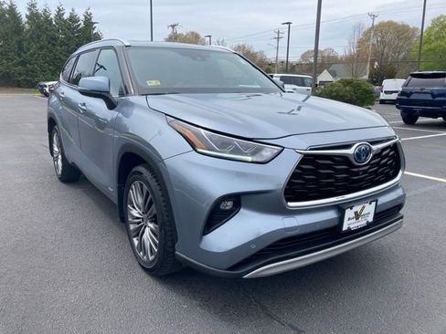 Used 2021 Toyota Highlander Platinum AWD/4WD image 13
