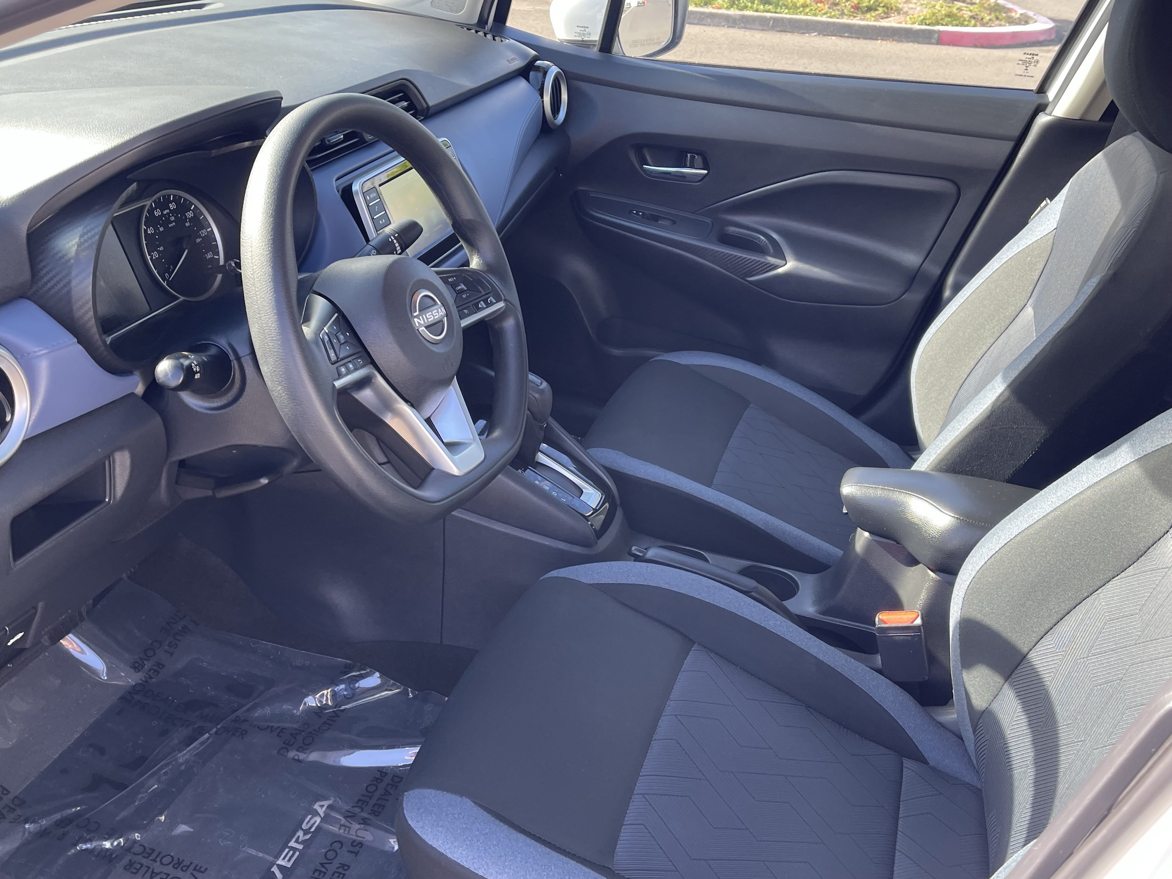 Used 2024 Nissan Versa SV FWD image 10