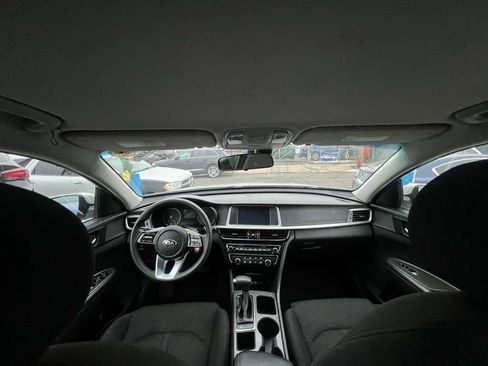 Used 2020 Kia Optima LX image 32