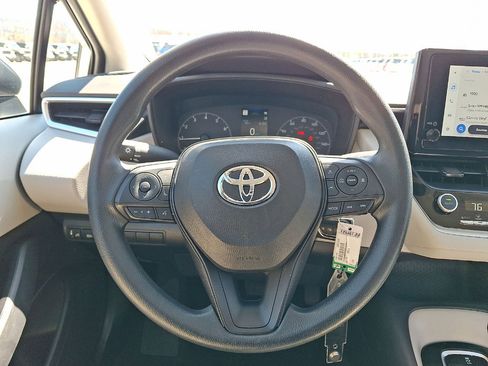 Used 2024 Toyota Corolla LE FWD image 16
