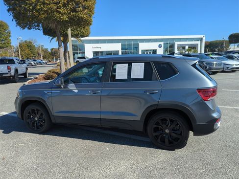 Used 2023 Volkswagen Taos SE image 10