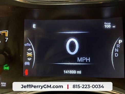 Used 2018 Jeep Grand Cherokee Altitude AWD/4WD image 11