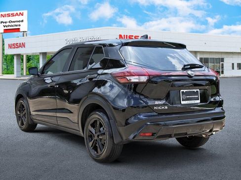Certified 2025 Nissan Kicks Play S FWD image 3
