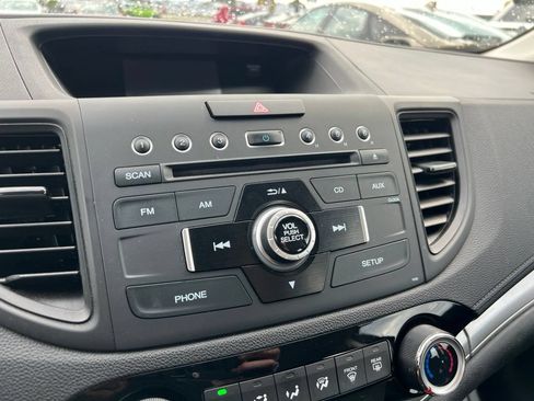 Used 2015 Honda CR-V LX image 12