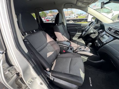 Used 2020 Nissan Rogue SV AWD/4WD image 10