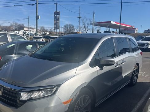 Used 2022 Honda Odyssey Touring image 3