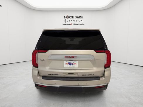 Used 2023 GMC Yukon Denali w/ Denali Reserve Package AWD/4WD image 4