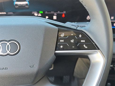 Used 2025 Audi Q6 e-tron Premium Plus w/ Premium Plus image 25