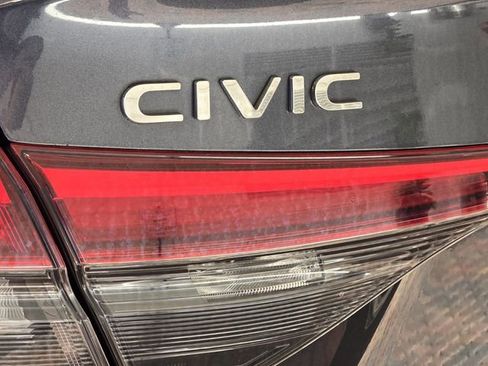 Used 2023 Honda Civic Touring image 11