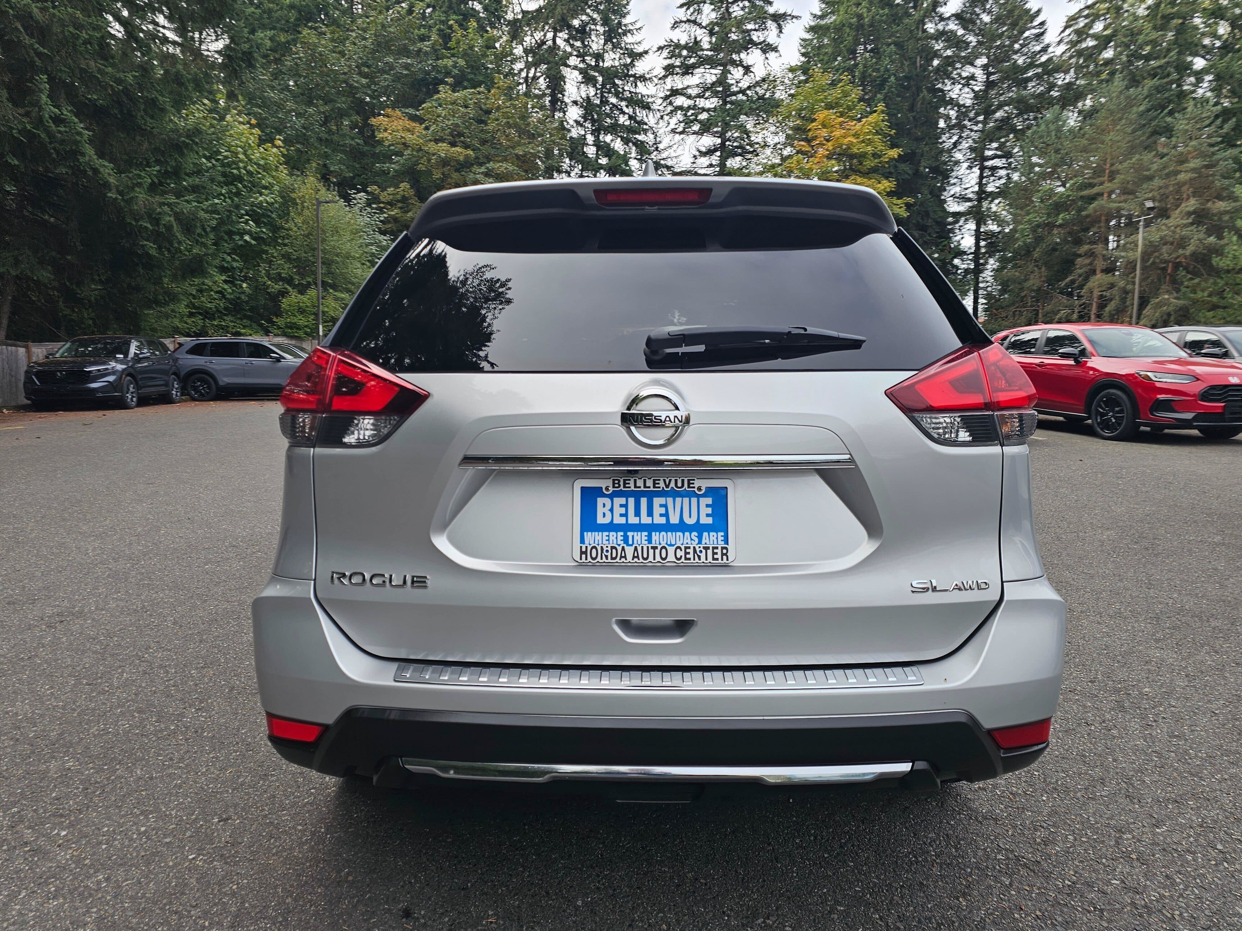 Used 2018 Nissan Rogue SL w/ Premium Package AWD/4WD image 6
