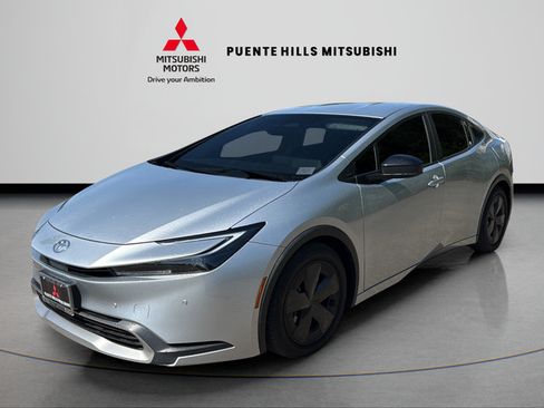 Used 2023 Toyota Prius Prime FWD image 1