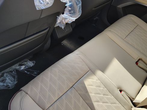 New 2026 Cadillac Lyriq Signature Luxury image 28