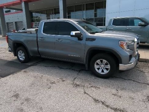 Used 2020 GMC Sierra 1500 SLE w/ SLE Value Package AWD/4WD image 8