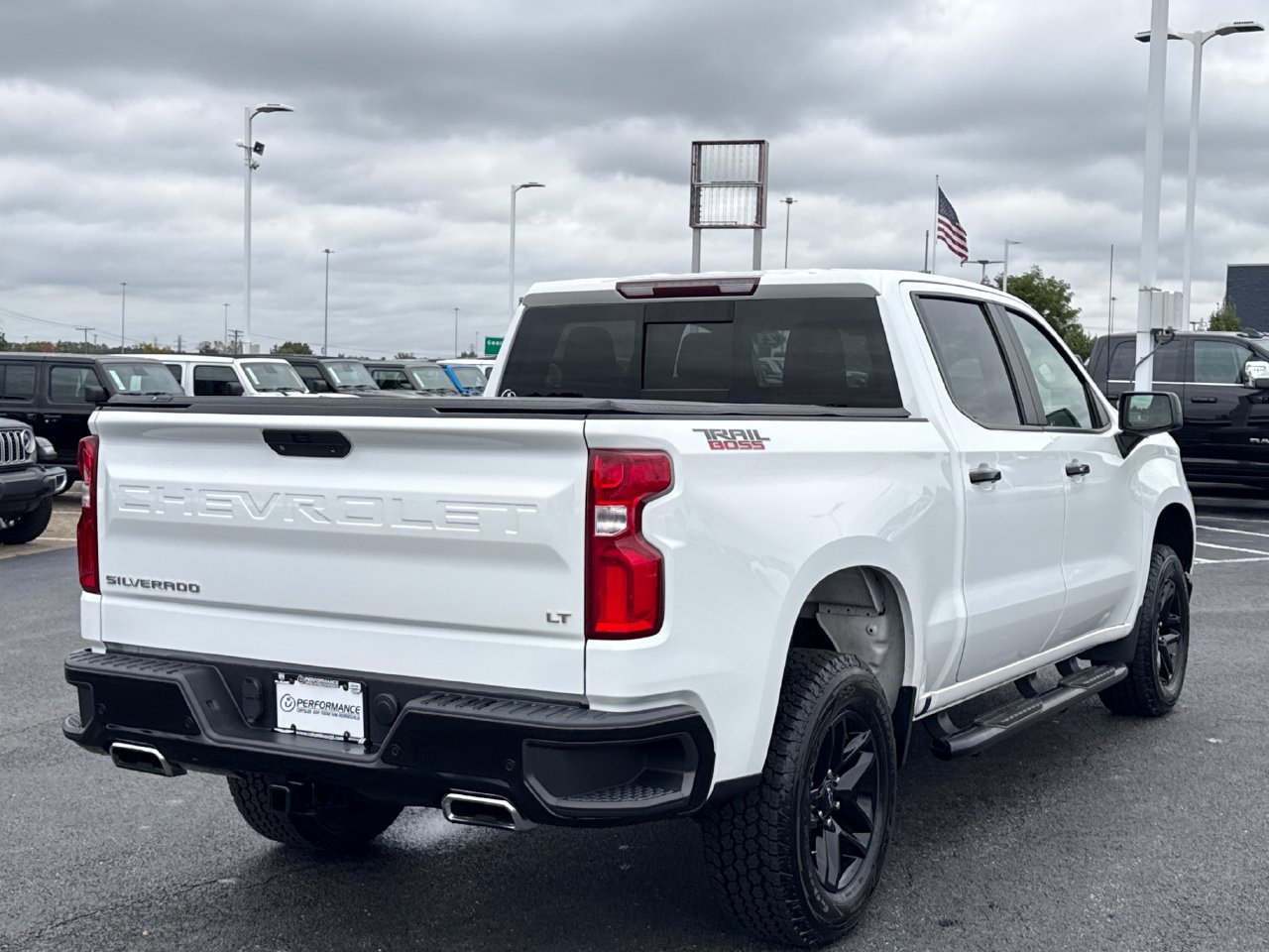 Used 2021 Chevrolet Silverado 1500 LT Trail Boss w/ Convenience Package II AWD/4WD image 3
