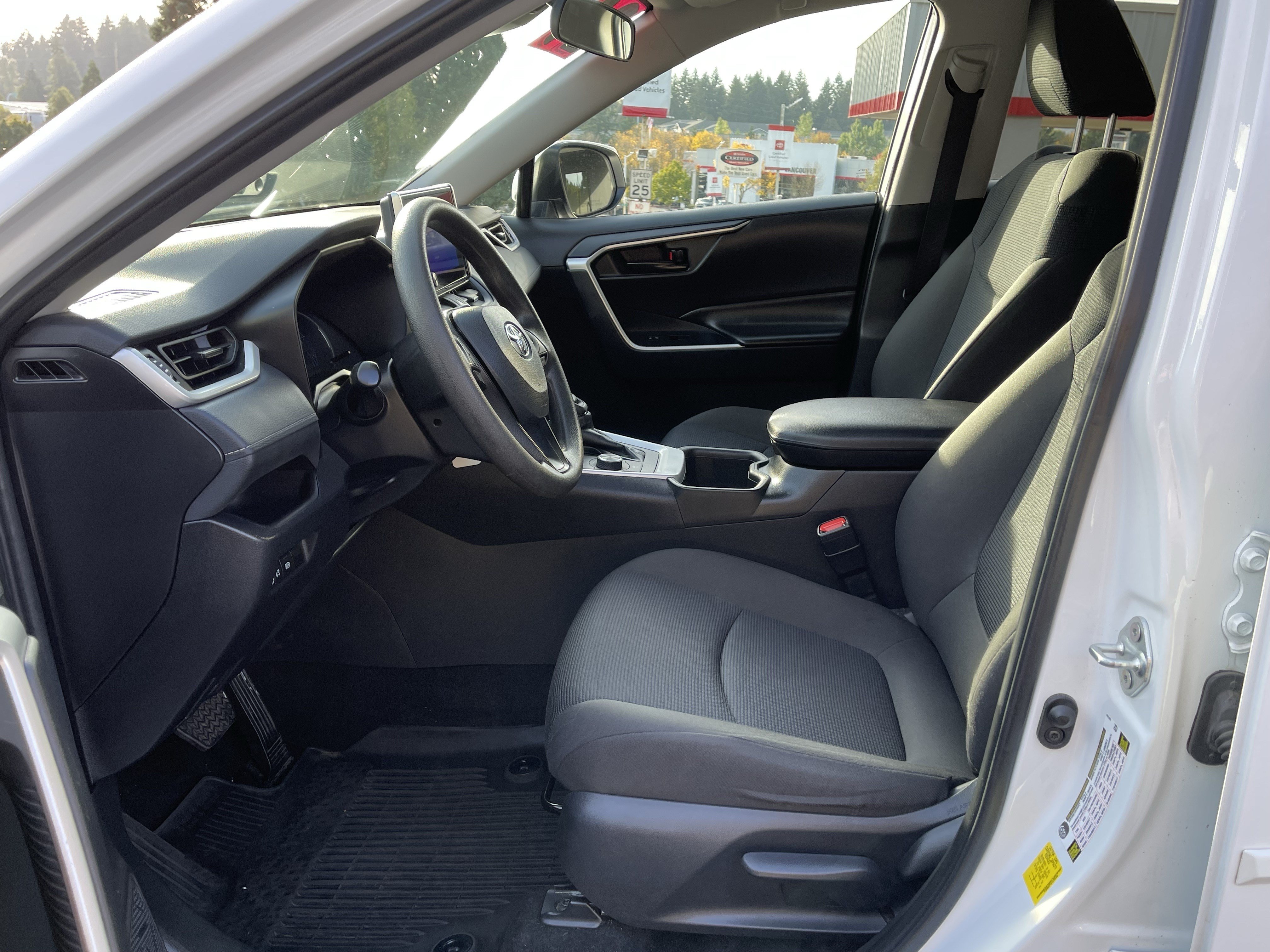 Certified 2024 Toyota RAV4 LE AWD/4WD image 10