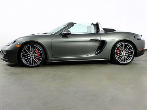 Certified 2025 Porsche 718 Boxster GTS RWD image 2