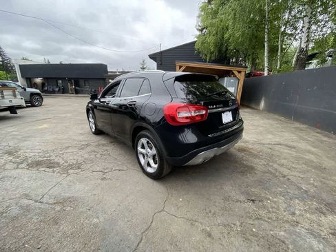Used 2018 Mercedes-Benz GLA 250 4MATIC image 4