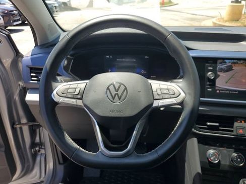 Certified 2022 Volkswagen Taos SE image 25