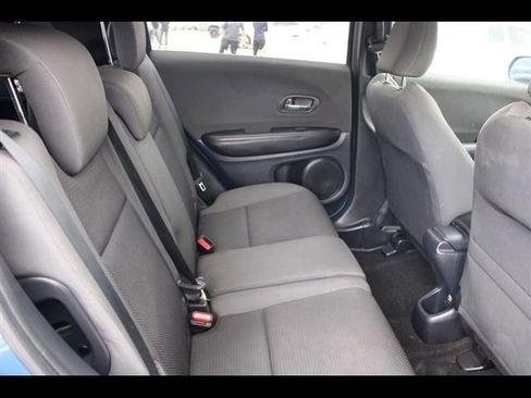 Used 2021 Honda HR-V Sport image 18