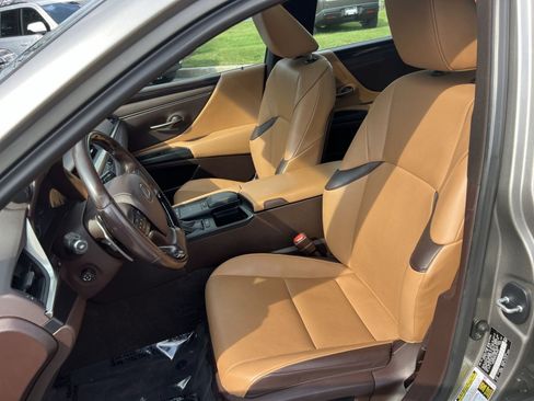 Used 2020 Lexus ES 350 w/ Premium Package FWD image 13