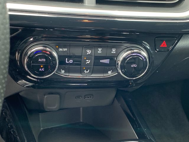 Used 2025 Chevrolet Trax RS w/ Driver Confidence Package FWD image 12