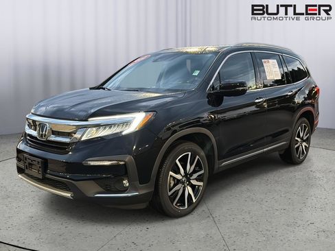 Used 2022 Honda Pilot Touring image 1
