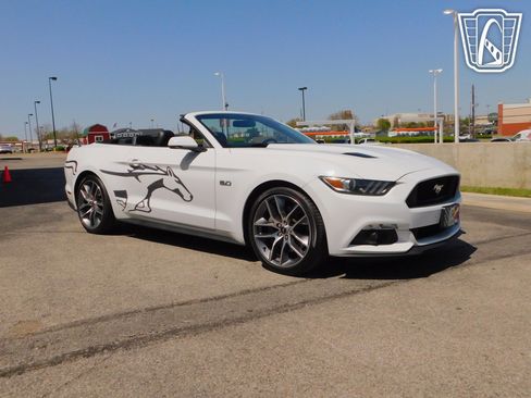 Used 2015 Ford Mustang GT Premium w/ Equipment Group 401A image 31