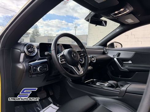 Used 2020 Mercedes-Benz CLA 250 image 32