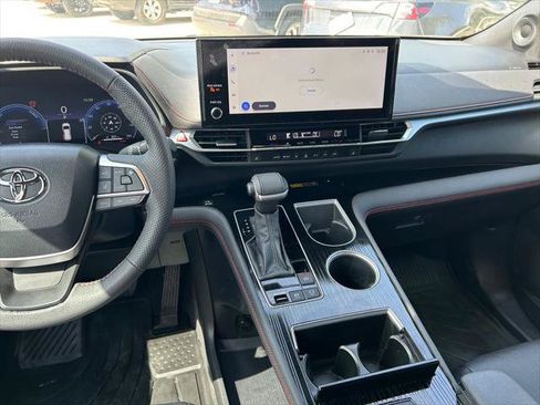 Certified 2025 Toyota Sienna XSE w/ XSE Plus Package FWD image 20