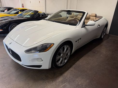 Used 2011 Maserati GranTurismo Convertible image 8