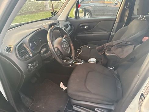 Used 2019 Jeep Renegade Altitude w/ Quick Order Package 2XM image 5