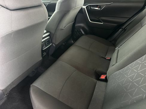 Used 2025 Toyota RAV4 XLE FWD image 11