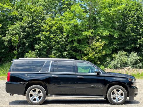 Used 2015 Chevrolet Suburban LTZ AWD/4WD image 7