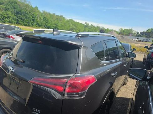 Used 2017 Toyota RAV4 XLE w/ All Weather Liner Package AWD/4WD image 3