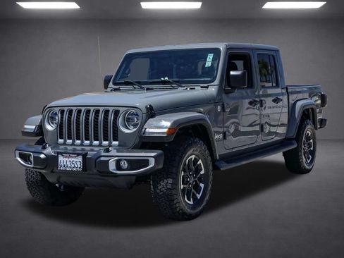 Used 2022 Jeep Gladiator Overland w/ Popular Equipment Package AWD/4WD image 8