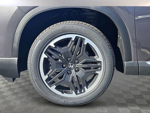 New 2026 Honda Pilot Touring image 9