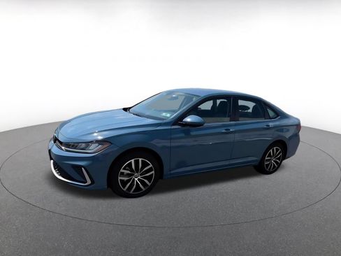 Used 2025 Volkswagen Jetta SE FWD image 7