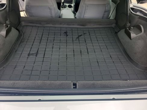 Used 2005 Chevrolet Corvette Coupe w/ Preferred Equipment Group image 18