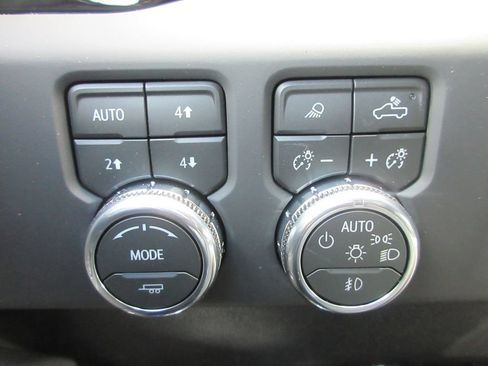 New 2026 GMC Sierra 3500 AT4 w/ AT4 Premium Plus Package AWD/4WD image 19