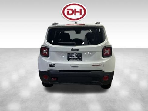 Used 2022 Jeep Renegade Trailhawk image 10