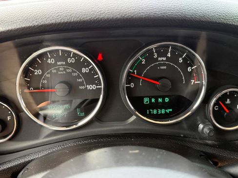Used 2017 Jeep Wrangler Unlimited Sport w/ Connectivity Group AWD/4WD image 9