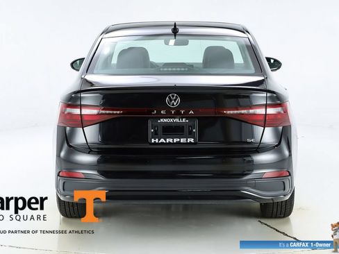 Used 2025 Volkswagen Jetta SE w/ Sunroof Package FWD image 44