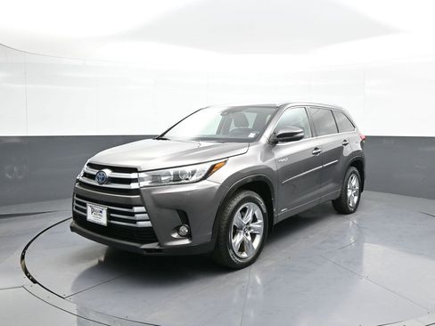 Used 2018 Toyota Highlander Limited w/ Protection Package #3 image 1